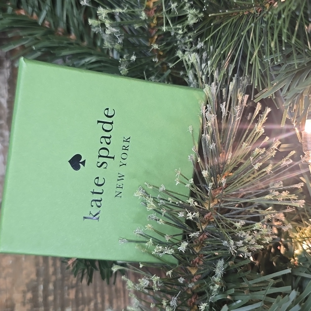 Kate Spade Gold and Pearl Heart Earrings - Picture 3 of 3